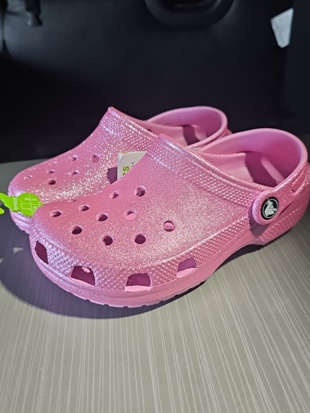 Crocs Classic Glitter Clog K Pink Glitter (206993-6XE) Youth Size J2 NEW w/Tags